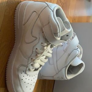 Nike Air Force 1’s Mid